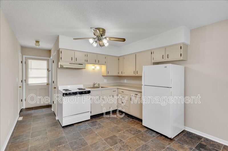 Primary Photo - 701 Linwood Dr