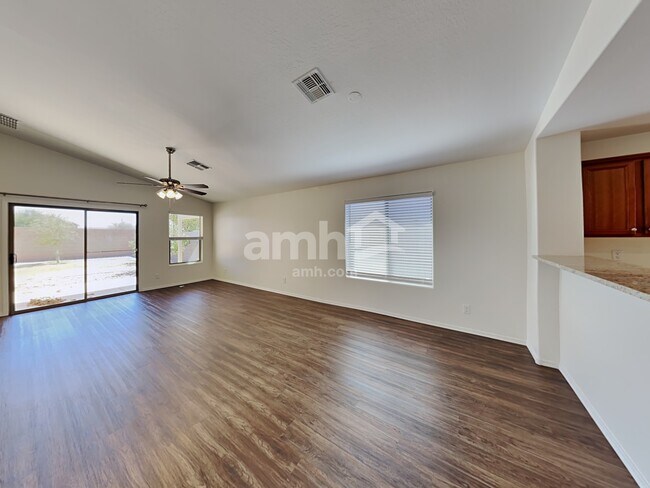 Foto del edificio - 1786 W Desert Canyon Dr