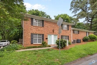 Building Photo - 631 Fortune St