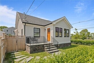 Building Photo - 109 Carroll Ave