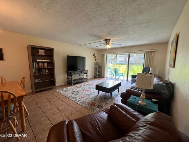 Foto del edificio - 2100 Ocean Shore Blvd
