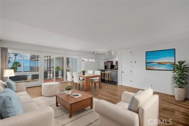 Foto del edificio - 330 Cliff Dr