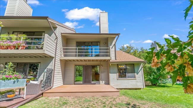 Foto del edificio - 1389 Silver Meadows Dr