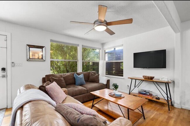 Foto del edificio - 2102 Peach Tree St