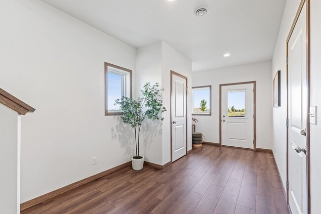 Building Photo - Newly Built in the Wilds neighborhood of West Fargo!