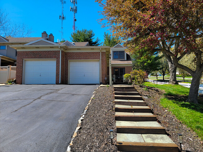 Building Photo - 1801 Spring Ridge Ln