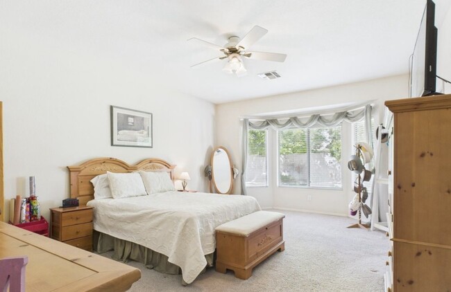 Foto del edificio - 1062 E Canyon Way