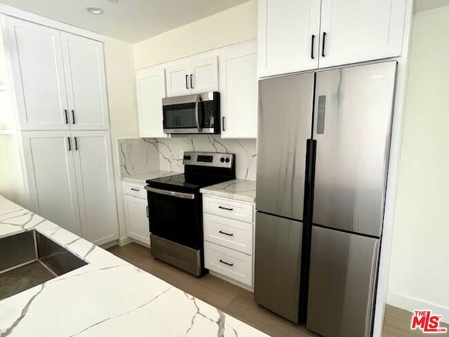 Foto del edificio - 9946 Farragut Dr