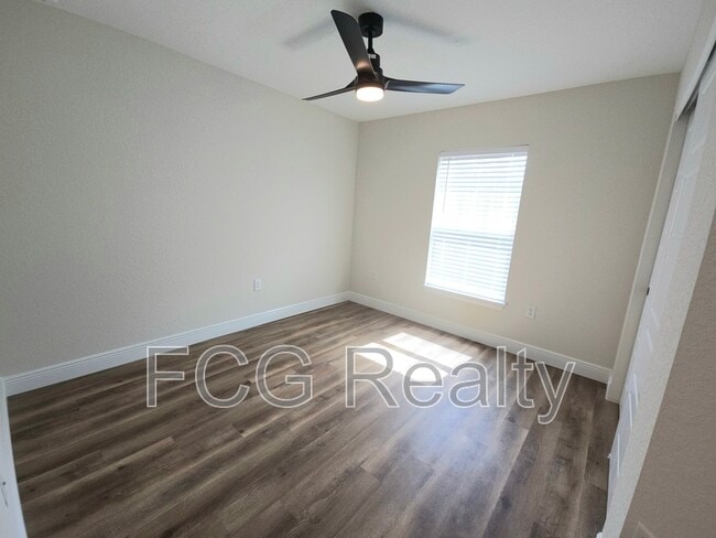 Foto del edificio - 6551 Hemlock Rd