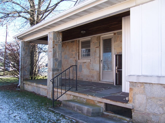Building Photo - 1909 Baltimore Pike