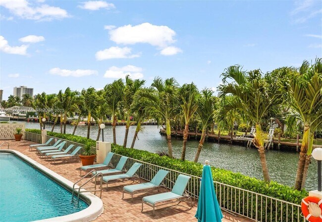 Foto del edificio - 401 Golden Isles Dr