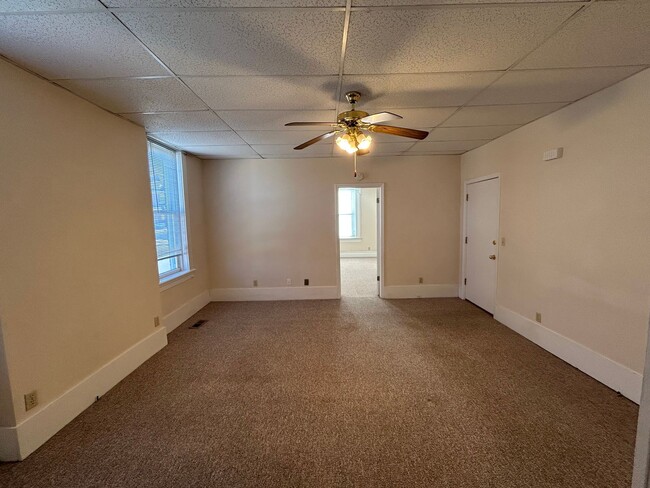 Foto del edificio - 1033 Kentucky St