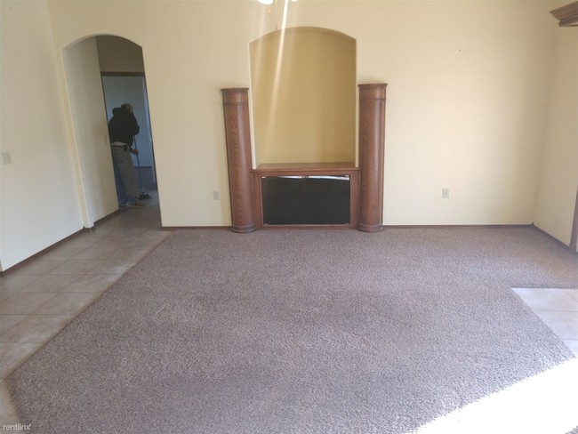 Building Photo - 3012 Alli Cir