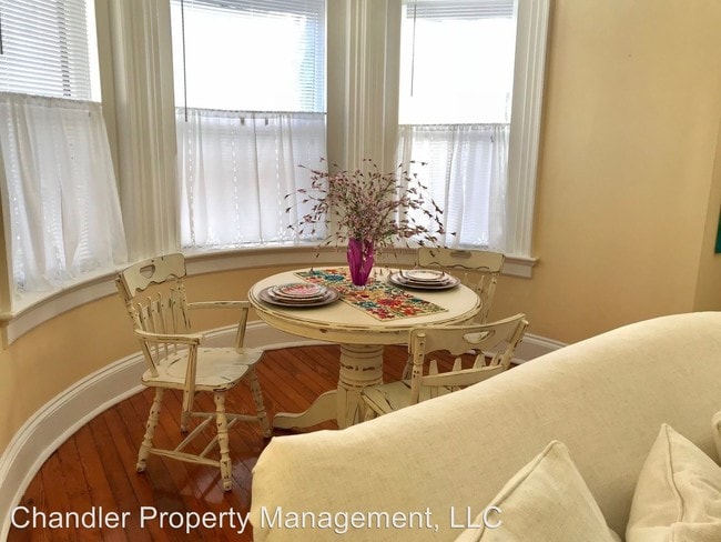 Building Photo - 1 br, 1 bath House - 416 Pembroke Ave #A