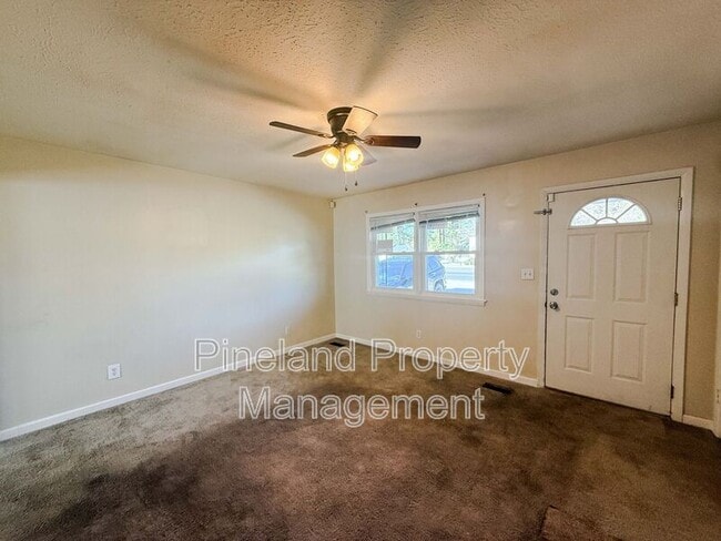 Foto del edificio - 3893 Cumberland Rd