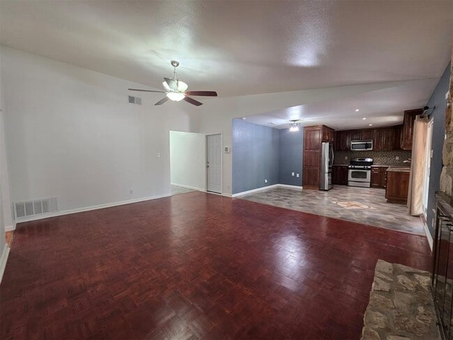 Foto del edificio - 3340 Clarksburg Dr