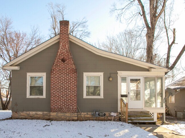 Building Photo - 6629 Tracy Ave