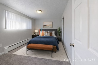 Building Photo - 2524 Joliet St