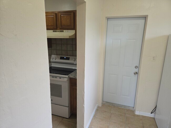 Foto del edificio - 2000 NW 27th St