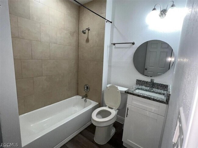 Building Photo - 4180 Sabal Ln