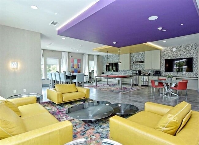 Foto del edificio - 1900 Barton Springs Rd