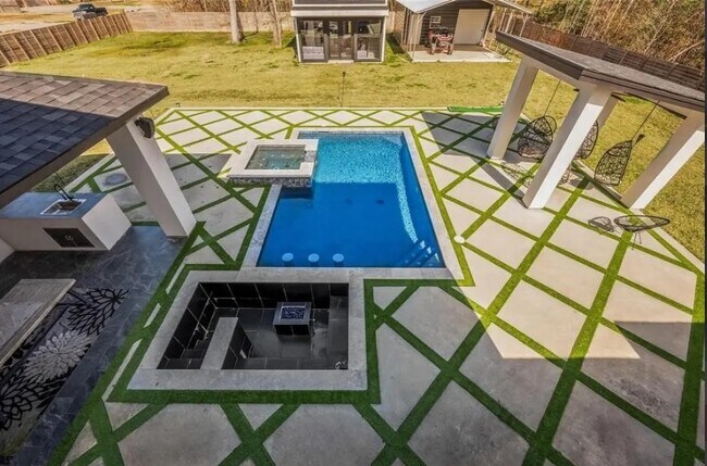 Building Photo - 13 Rd 660