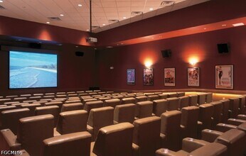 Building Photo - 10700 Ravenna Way