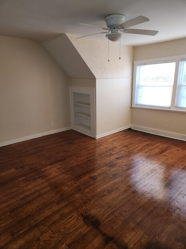 Foto del edificio - 1220 Market Ave N