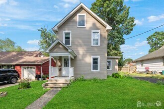 Building Photo - 166 Prigmore St