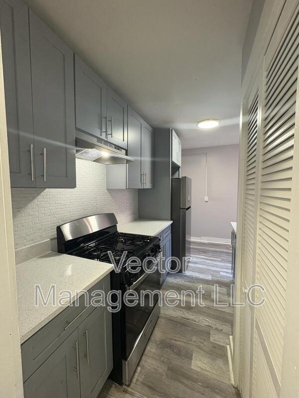 Building Photo - 1160 Dixwell Ave