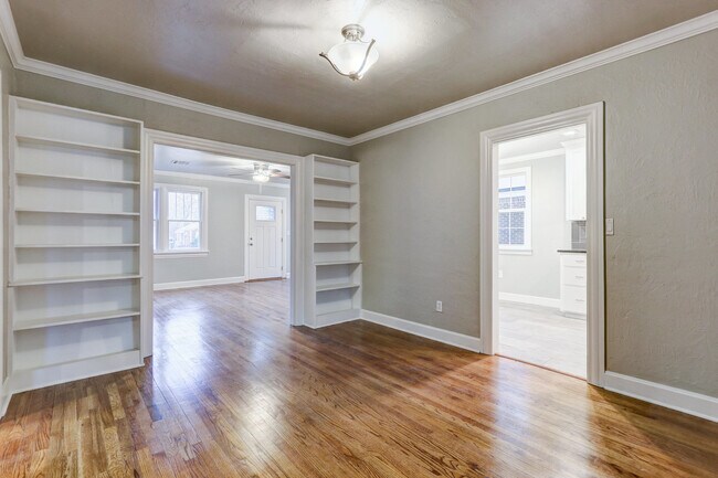 Foto del edificio - Charming 3-bedroom, 1-bathroom house - Available now!