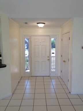 Building Photo - 914 Potomac Dr