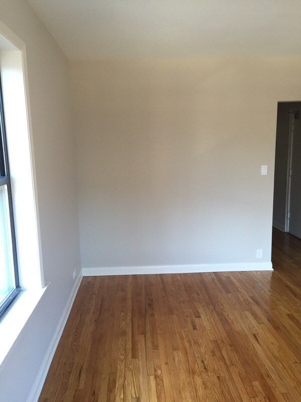 Foto del edificio - 612 W Belmont Ave