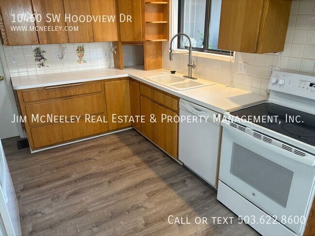 Foto del edificio - 10460 SW Hoodview Dr