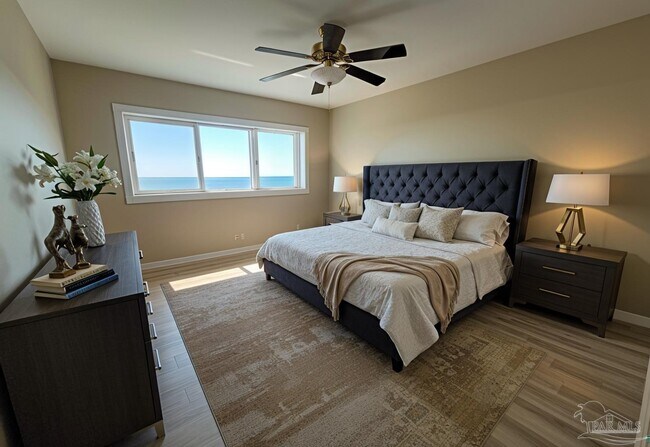 Foto del edificio - 825 Bayshore Dr