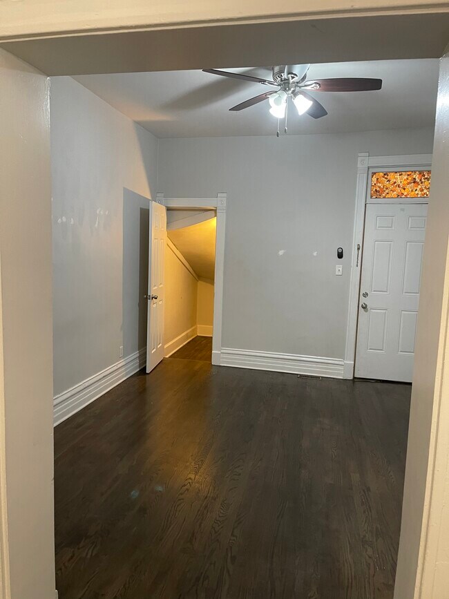 Foto del edificio - 1446 W Fletcher St