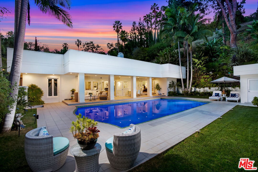 Foto principal - 1166 San Ysidro Dr