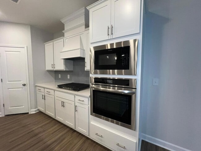 Building Photo - 17 Fairwinds Dr