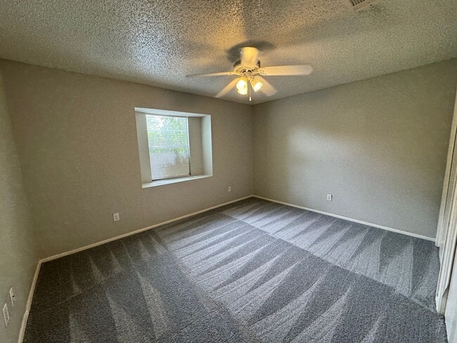 Building Photo - Midway ISD Home
