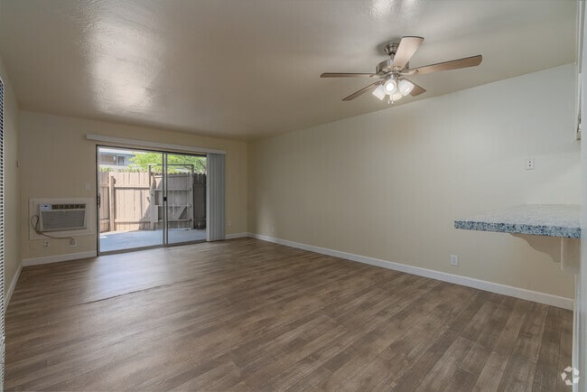 2BR, 1BA - 950 SF - Living Room - Sierra Gardens