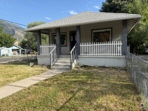 Building Photo - 694 E 420 N St