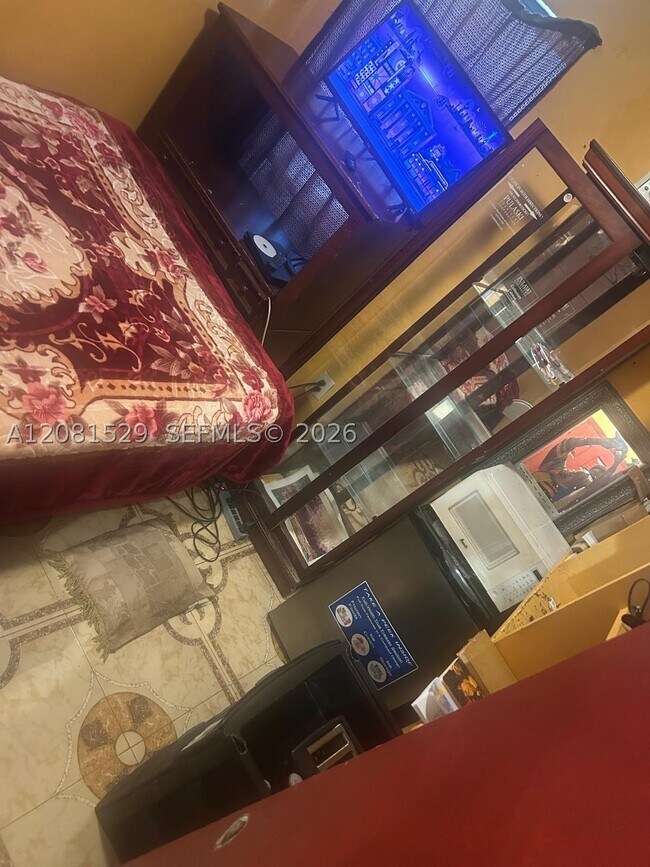 Foto del edificio - 115 NW 193rd St