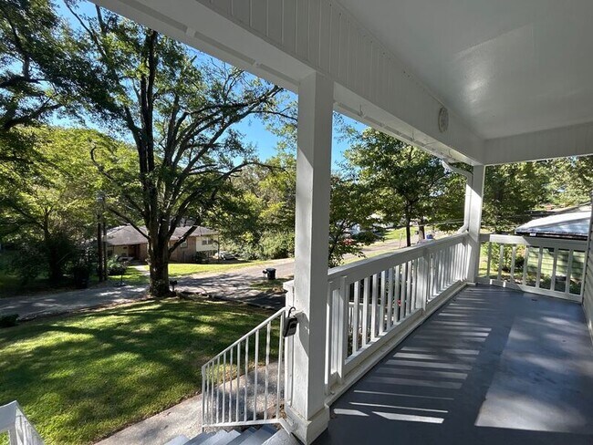 Foto del edificio - 923 Vanderbilt St