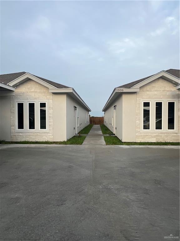 Building Photo - 8 Clarence Dr