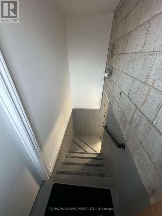 Photo du bâtiment - 190 Falstaff Ave