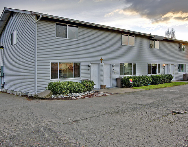 Building Photo - Sumner Condominiums