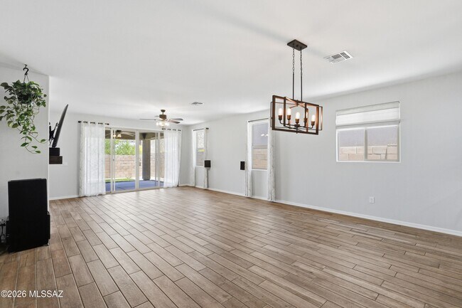 Foto del edificio - 4220 S Macy Cir