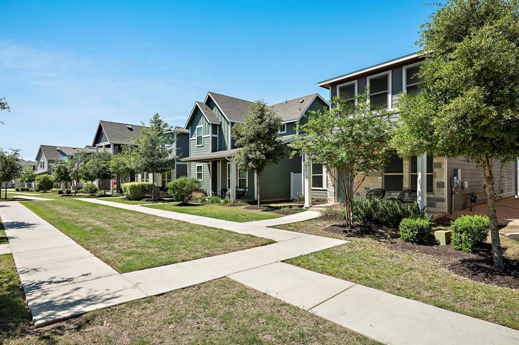 Foto principal - 8013 Lennon Dr