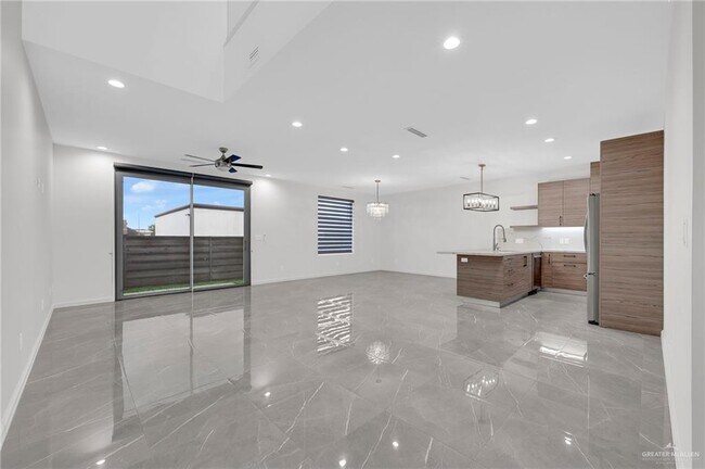 Foto del edificio - 28 Sunset Dr