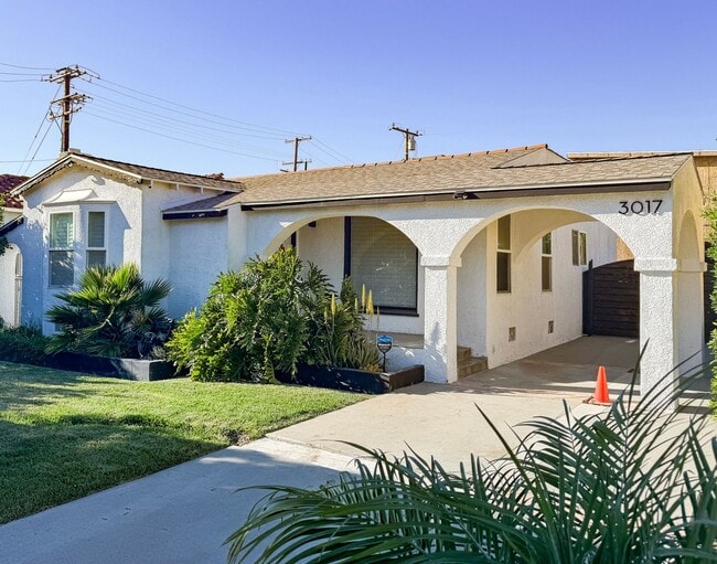 Gorgeous 3 Bedroom 2 Bath Updated House for Lease Near SoFi! - Gorgeous 3 Bedroom 2 Bath Updated House for Lease Near SoFi!